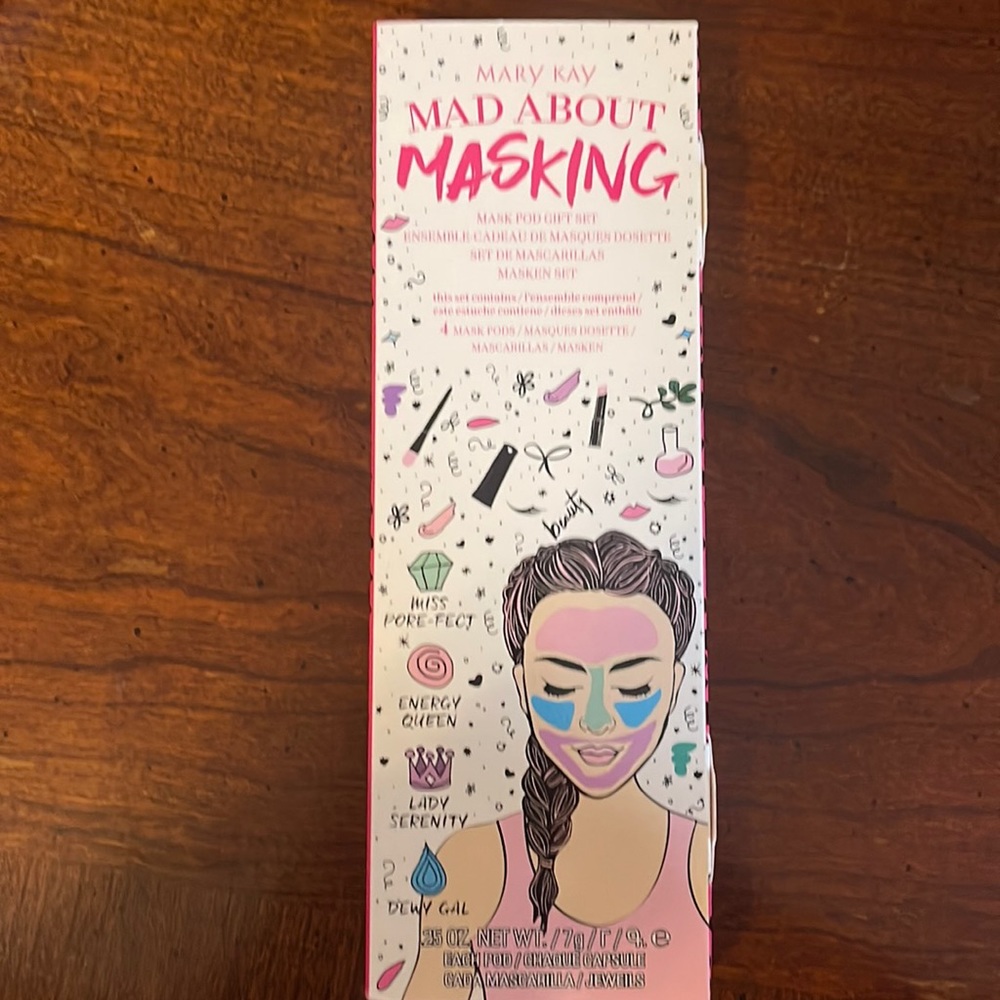Mary Kay Mad about masking mask pod gift set